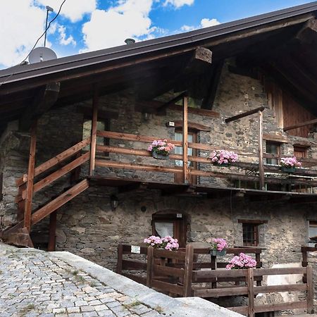 Case Gran Paradiso Villaggio Melignon Rhemes-Saint-Georges Exterior foto