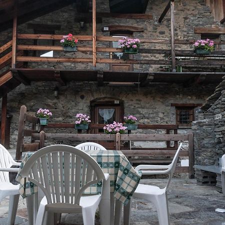 Case Gran Paradiso Villaggio Melignon Rhemes-Saint-Georges Exterior foto